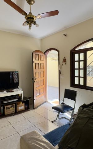Casa à venda com 480m², 5 quartos e 4 vagas Casa à venda com 480m², 5 quartos e 4 vagasSala 2