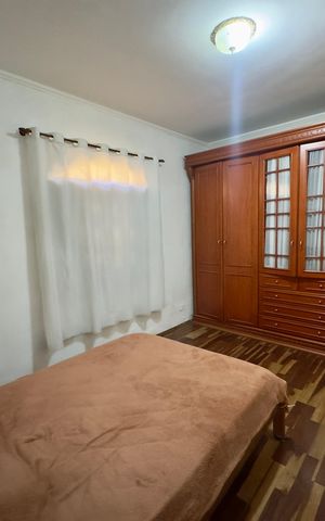 Casa à venda com 480m², 5 quartos e 4 vagas Casa à venda com 480m², 5 quartos e 4 vagasQuarto 5