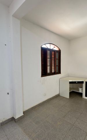 Casa à venda com 480m², 5 quartos e 4 vagas Casa à venda com 480m², 5 quartos e 4 vagasDepósito