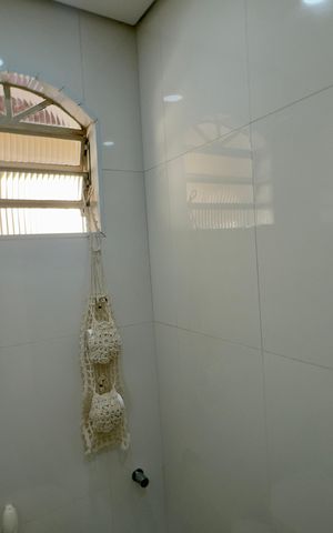 Casa à venda com 480m², 5 quartos e 4 vagas Casa à venda com 480m², 5 quartos e 4 vagasBanheiro 1