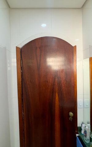 Casa à venda com 480m², 5 quartos e 4 vagas Casa à venda com 480m², 5 quartos e 4 vagasBanheiro 1
