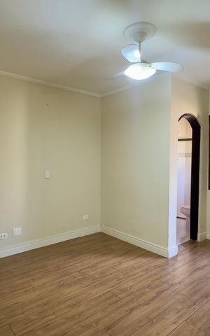 Casa à venda com 480m², 5 quartos e 4 vagas Casa à venda com 480m², 5 quartos e 4 vagasQuarto 3