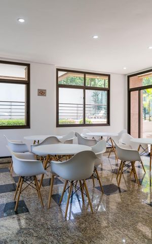 Apartamento à venda com 155m², 4 quartos e 2 vagas Apartamento à venda com 155m², 4 quartos e 2 vagasÁrea comum - Salão de festas