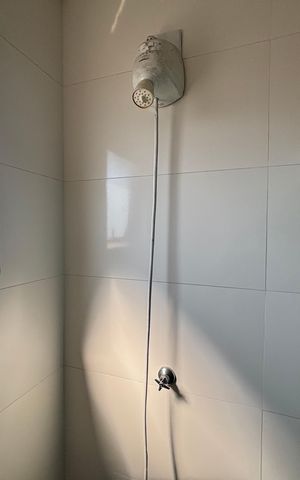 Casa à venda com 95m², 3 quartos e 2 vagasBanheiro da Suíte 1