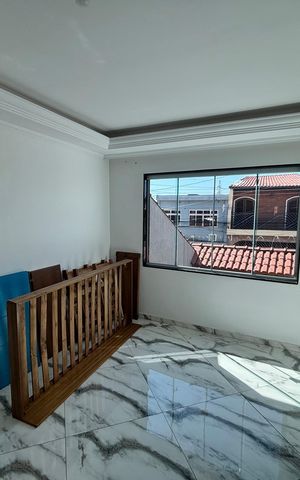 Casa à venda com 95m², 3 quartos e 2 vagasSala