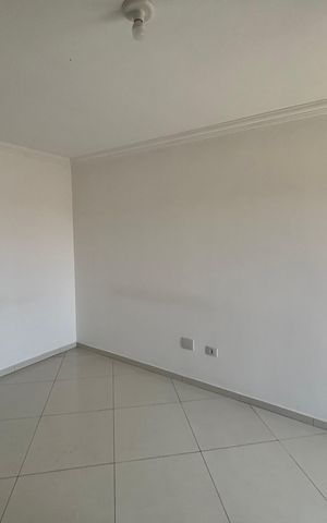 Casa à venda com 95m², 3 quartos e 2 vagasbanheiro 3