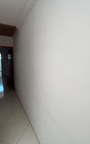 Casa à venda com 95m², 3 quartos e 2 vagasCorredor
