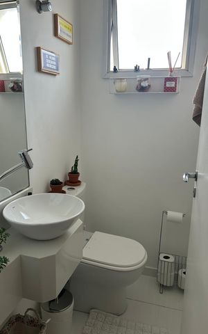 Apartamento à venda com 54m², 2 quartos e 2 vagas Apartamento à venda com 54m², 2 quartos e 2 vagasBanheiro