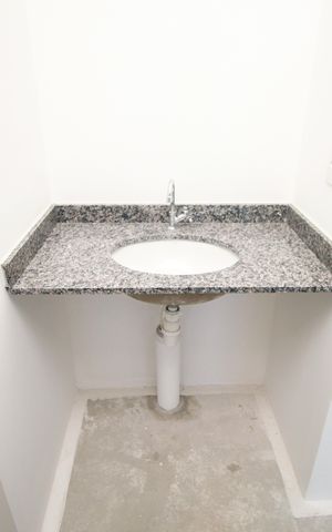 Apartamento à venda com 35m², 2 quartos e sem vaga Apartamento à venda com 35m², 2 quartos e sem vagaBanheiro