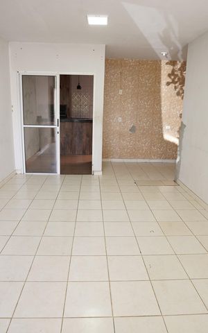 Casa de condomínio à venda com 73m², 3 quartos e 2 vagas