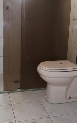 Casa à venda com 250m², 3 quartos e 2 vagasBanheiro 2