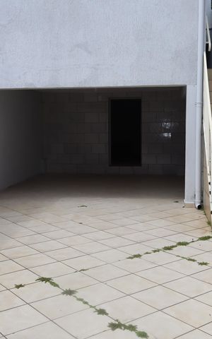 Casa à venda com 250m², 3 quartos e 2 vagasQuintal