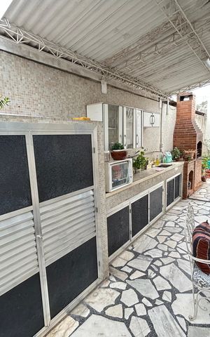 Casa à venda com 220m², 3 quartos e 3 vagasÁrea de Serviço