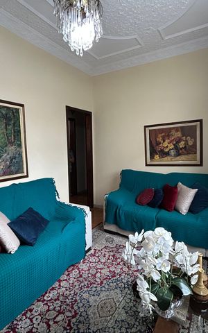 Casa à venda com 220m², 3 quartos e 3 vagasSala