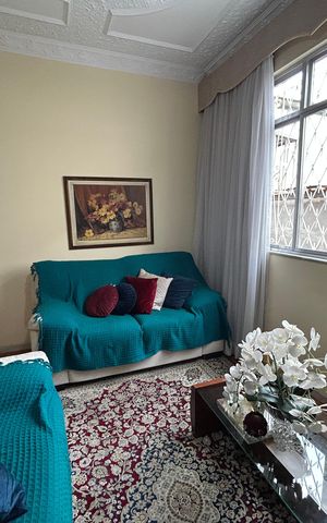 Casa à venda com 220m², 3 quartos e 3 vagasSala