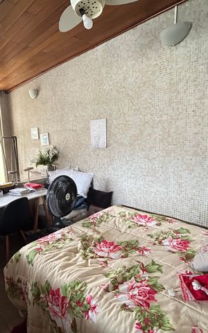 Casa à venda com 220m², 3 quartos e 3 vagasSuite