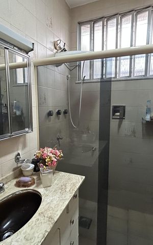 Casa à venda com 220m², 3 quartos e 3 vagasBanheiro Social