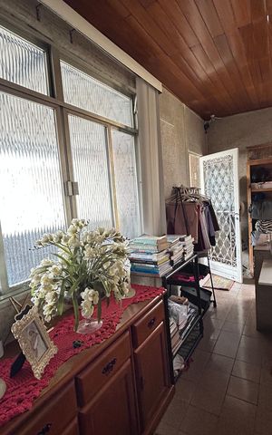 Casa à venda com 220m², 3 quartos e 3 vagasSuite