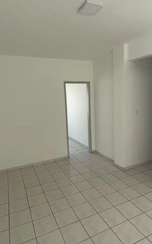Apartamento à venda com 81m², 3 quartos e 1 vaga Apartamento à venda com 81m², 3 quartos e 1 vagaSala
