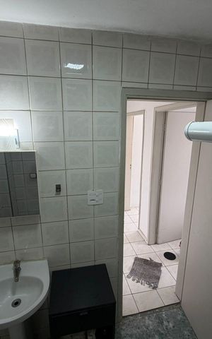 Apartamento à venda com 81m², 3 quartos e 1 vaga Apartamento à venda com 81m², 3 quartos e 1 vagaBanheiro