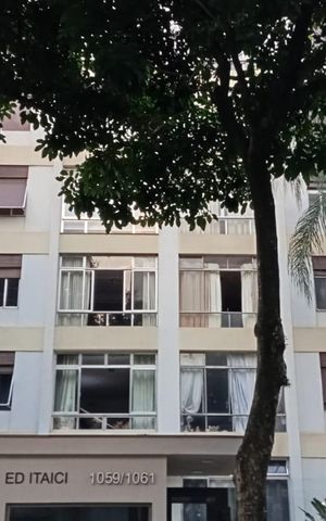 Apartamento à venda com 120m², 2 quartos e 1 vaga Apartamento à venda com 120m², 2 quartos e 1 vagaFachada