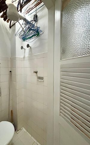 Apartamento à venda com 76m², 3 quartos e sem vaga Apartamento à venda com 76m², 3 quartos e sem vagaÁrea de serviço - banheiro