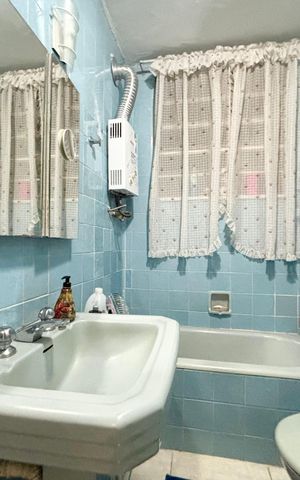 Apartamento à venda com 76m², 3 quartos e sem vaga Apartamento à venda com 76m², 3 quartos e sem vagaBanheiro social