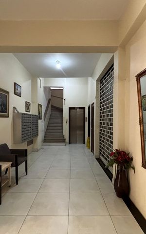 Apartamento à venda com 32m², 1 quarto e sem vaga Apartamento à venda com 32m², 1 quarto e sem vagaPortaria