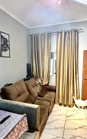 Casa à venda com 50m², 2 quartos e 1 vagaSala