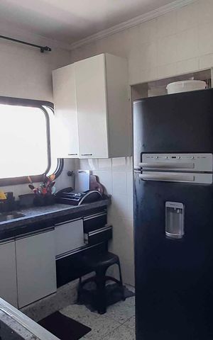 Apartamento à venda com 140m², 4 quartos e 2 vagas Apartamento à venda com 140m², 4 quartos e 2 vagasCozinha