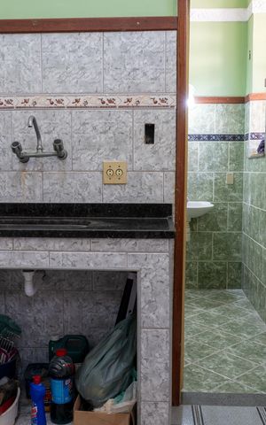Casa à venda com 150m², 4 quartos e sem vaga