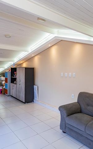 Casa à venda com 280m², 3 quartos e 3 vagasSótão