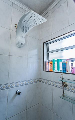 Casa à venda com 280m², 3 quartos e 3 vagasBanheiro