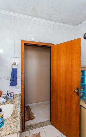 Casa à venda com 280m², 3 quartos e 3 vagasBanheiro
