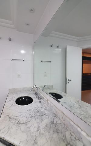 Apartamento à venda com 164m², 4 quartos e 3 vagasQuarto 1 - Suíte Banheiro 