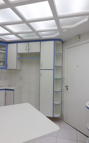 Apartamento à venda com 164m², 4 quartos e 3 vagasCozinha 