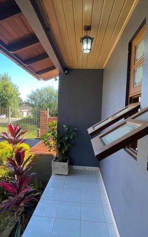 Casa à venda com 170m², 4 quartos e 4 vagas