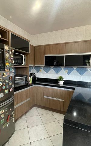 Casa à venda com 170m², 4 quartos e 4 vagas