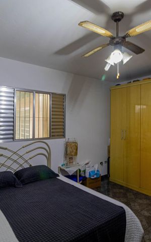 Casa à venda com 250m², 5 quartos e 6 vagas Casa à venda com 250m², 5 quartos e 6 vagasQuarto 3