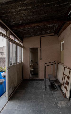 Casa à venda com 250m², 5 quartos e 6 vagas Casa à venda com 250m², 5 quartos e 6 vagasSalão