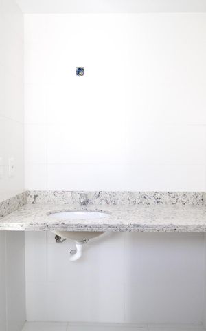Apartamento à venda com 78m², 2 quartos e 2 vagasBanheiro da Suíte 2