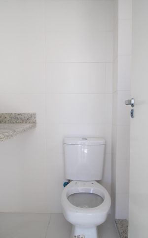 Apartamento à venda com 78m², 2 quartos e 2 vagasBanheiro da Suíte 2