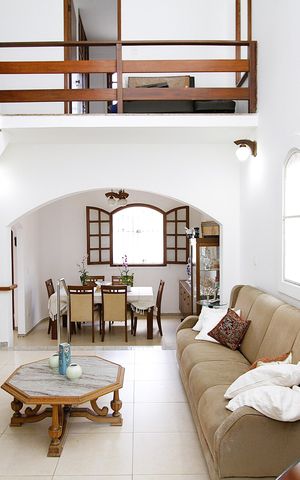 Casa à venda com 220m², 4 quartos e 2 vagasSala