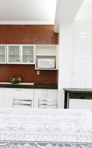 Casa à venda com 220m², 4 quartos e 2 vagasCozinha