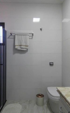 Casa à venda com 270m², 3 quartos e 4 vagas Casa à venda com 270m², 3 quartos e 4 vagasBanheiro da Suíte