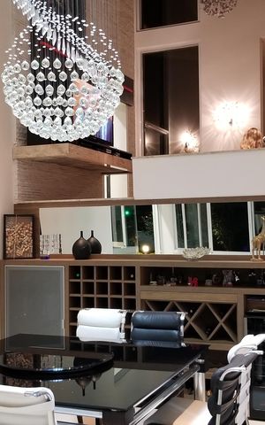 Casa para alugar com 800m², 4 quartos e 6 vagas Casa para alugar com 800m², 4 quartos e 6 vagasSala