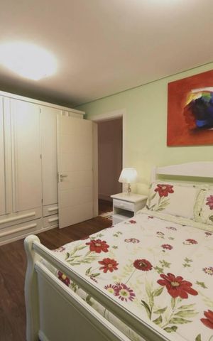 Casa para alugar com 800m², 4 quartos e 6 vagas Casa para alugar com 800m², 4 quartos e 6 vagasQuarto