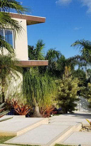Casa para alugar com 800m², 4 quartos e 6 vagas Casa para alugar com 800m², 4 quartos e 6 vagasFachada