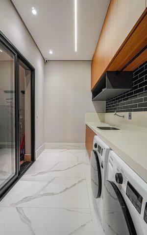 Casa de condomínio à venda com 452m², 1 quarto e 4 vagas Casa de condomínio à venda com 452m², 1 quarto e 4 vagasÁrea comum
