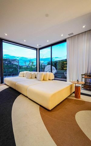 Casa de condomínio à venda com 452m², 1 quarto e 4 vagas Casa de condomínio à venda com 452m², 1 quarto e 4 vagasSala